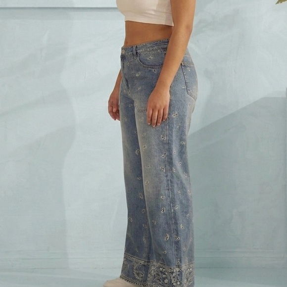 🌟 NWT Oli & Hali Paisley Embroidered Straight Leg Jeans Size XL 🌟 - Picture 2 of 5